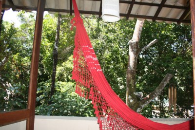 ORIENTAL INDIANO varanda com rede